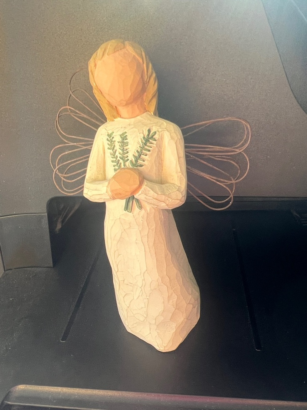 Willow Tree Cream Angel of Resemblance Holding Green Sprigs with Wire Wings